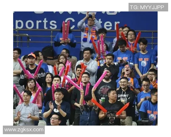 上海篮球队意识争议引发热议球迷与专家的不同看法与反思